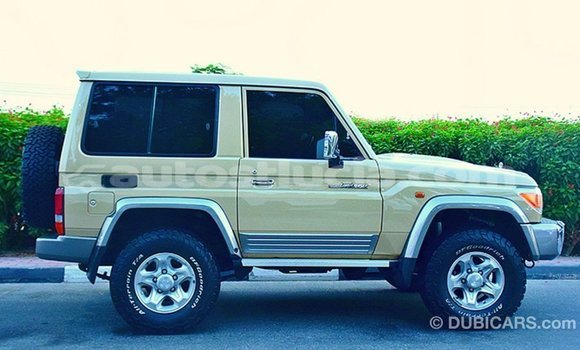 Buy Import Toyota Land Cruiser Beige Car in Import - Dubai in Anse-la-Raye Buy Import Toyota Land Cruiser Beige Car in Import - Dubai in Anse-la-Raye