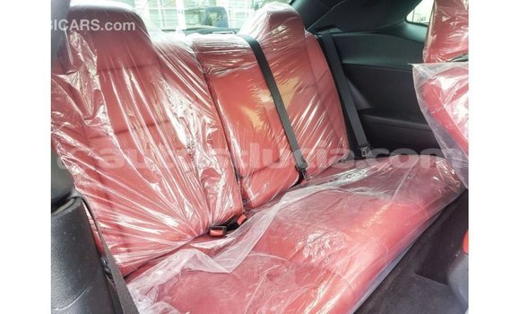 Buy Import Dodge Challenger White Car in Import - Dubai in Anse-la-Raye Buy Import Dodge Challenger White Car in Import - Dubai in Anse-la-Raye