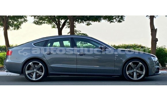 Buy Import Audi 100 Other Car in Import - Dubai in Anse-la-Raye Buy Import Audi 100 Other Car in Import - Dubai in Anse-la-Raye