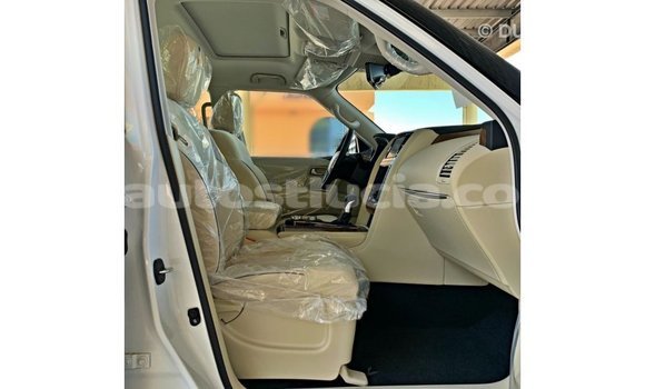 Buy Import Nissan Patrol White Car in Import - Dubai in Anse-la-Raye Buy Import Nissan Patrol White Car in Import - Dubai in Anse-la-Raye