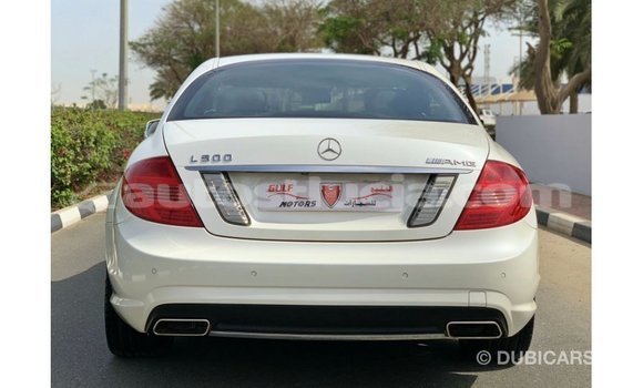 Buy Import Mercedes-Benz 190 (W201) White Car in Import - Dubai in Anse-la-Raye Buy Import Mercedes-Benz 190 (W201) White Car in Import - Dubai in Anse-la-Raye