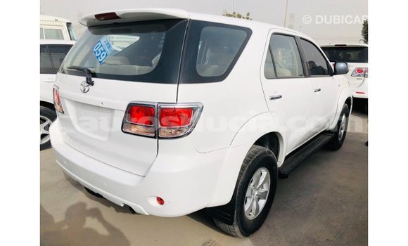 Buy Import Toyota Fortuner White Car in Import - Dubai in Anse-la-Raye Buy Import Toyota Fortuner White Car in Import - Dubai in Anse-la-Raye