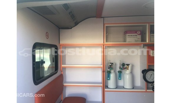 Buy Import Toyota Hiace White Car in Import - Dubai in Anse-la-Raye Buy Import Toyota Hiace White Car in Import - Dubai in Anse-la-Raye