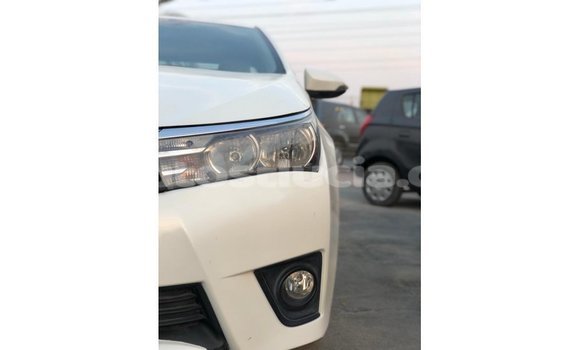 Buy Import Toyota Corolla White Car in Import - Dubai in Anse-la-Raye Buy Import Toyota Corolla White Car in Import - Dubai in Anse-la-Raye