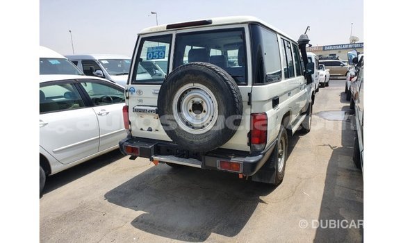 Buy Import Toyota Land Cruiser White Car in Import - Dubai in Anse-la-Raye Buy Import Toyota Land Cruiser White Car in Import - Dubai in Anse-la-Raye