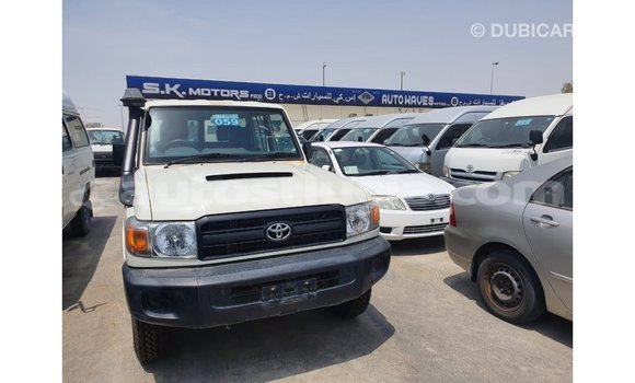 Buy Import Toyota Land Cruiser White Car in Import - Dubai in Anse-la-Raye Buy Import Toyota Land Cruiser White Car in Import - Dubai in Anse-la-Raye