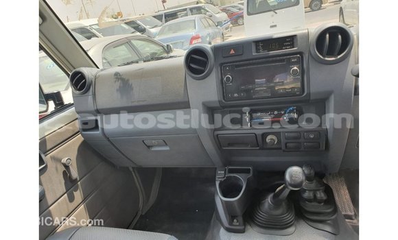 Buy Import Toyota Land Cruiser White Car in Import - Dubai in Anse-la-Raye Buy Import Toyota Land Cruiser White Car in Import - Dubai in Anse-la-Raye