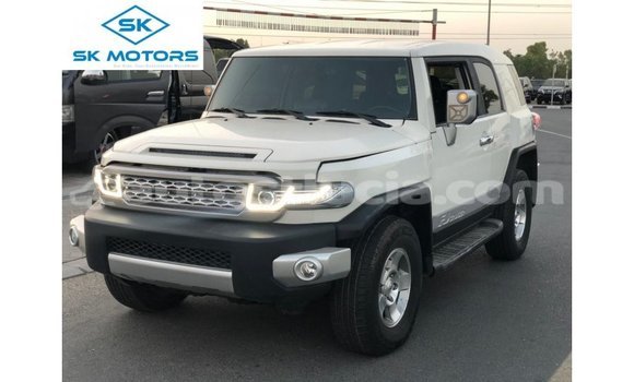 Buy Import Toyota FJ Cruiser White Car in Import - Dubai in Anse-la-Raye Buy Import Toyota FJ Cruiser White Car in Import - Dubai in Anse-la-Raye