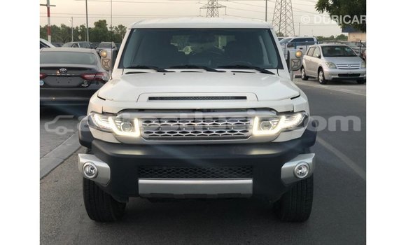 Buy Import Toyota FJ Cruiser White Car in Import - Dubai in Anse-la-Raye Buy Import Toyota FJ Cruiser White Car in Import - Dubai in Anse-la-Raye