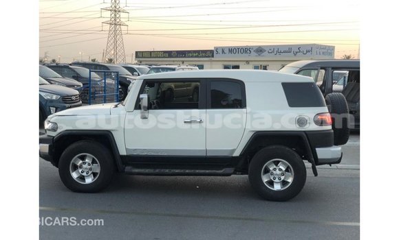 Buy Import Toyota FJ Cruiser White Car in Import - Dubai in Anse-la-Raye Buy Import Toyota FJ Cruiser White Car in Import - Dubai in Anse-la-Raye