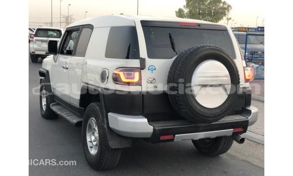 Buy Import Toyota FJ Cruiser White Car in Import - Dubai in Anse-la-Raye Buy Import Toyota FJ Cruiser White Car in Import - Dubai in Anse-la-Raye