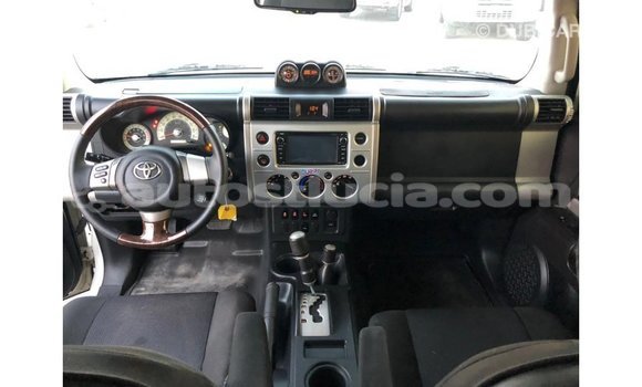 Buy Import Toyota FJ Cruiser White Car in Import - Dubai in Anse-la-Raye Buy Import Toyota FJ Cruiser White Car in Import - Dubai in Anse-la-Raye