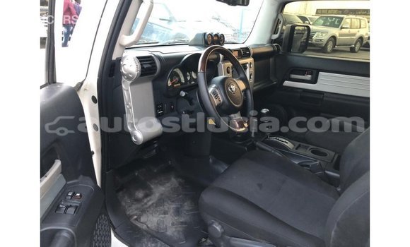 Buy Import Toyota FJ Cruiser White Car in Import - Dubai in Anse-la-Raye Buy Import Toyota FJ Cruiser White Car in Import - Dubai in Anse-la-Raye
