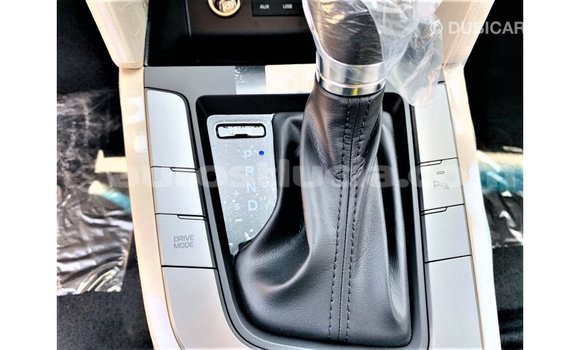 Buy Import Hyundai Elantra White Car in Import - Dubai in Anse-la-Raye Buy Import Hyundai Elantra White Car in Import - Dubai in Anse-la-Raye