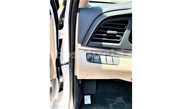 Buy Import Hyundai Elantra White Car in Import - Dubai in Anse-la-Raye Buy Import Hyundai Elantra White Car in Import - Dubai in Anse-la-Raye