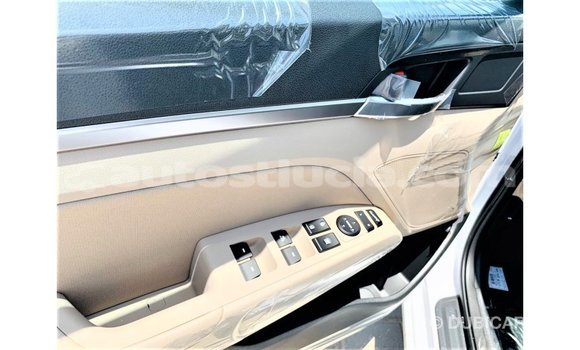 Buy Import Hyundai Elantra White Car in Import - Dubai in Anse-la-Raye Buy Import Hyundai Elantra White Car in Import - Dubai in Anse-la-Raye