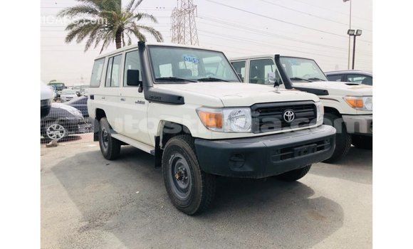 Buy Import Toyota Land Cruiser White Car in Import - Dubai in Anse-la-Raye Buy Import Toyota Land Cruiser White Car in Import - Dubai in Anse-la-Raye