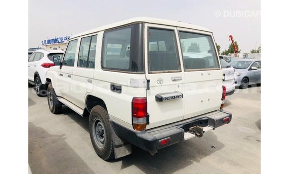 Buy Import Toyota Land Cruiser White Car in Import - Dubai in Anse-la-Raye Buy Import Toyota Land Cruiser White Car in Import - Dubai in Anse-la-Raye
