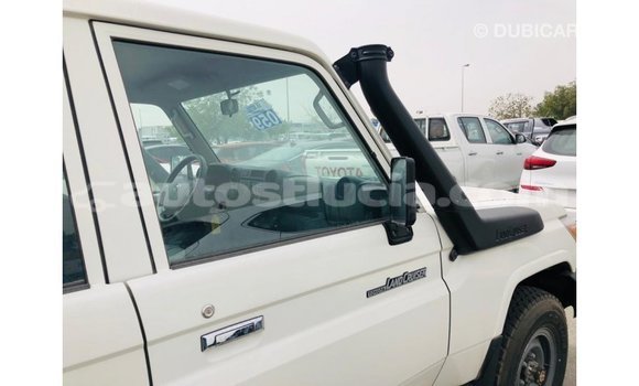 Buy Import Toyota Land Cruiser White Car in Import - Dubai in Anse-la-Raye Buy Import Toyota Land Cruiser White Car in Import - Dubai in Anse-la-Raye