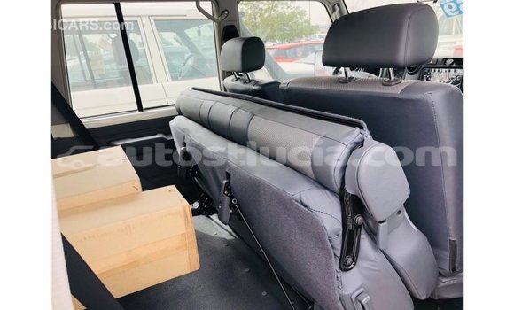 Buy Import Toyota Land Cruiser White Car in Import - Dubai in Anse-la-Raye Buy Import Toyota Land Cruiser White Car in Import - Dubai in Anse-la-Raye