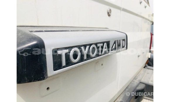 Buy Import Toyota Land Cruiser White Car in Import - Dubai in Anse-la-Raye Buy Import Toyota Land Cruiser White Car in Import - Dubai in Anse-la-Raye