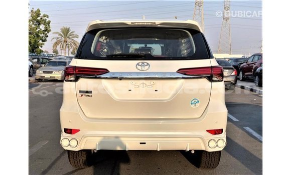 Buy Import Toyota Fortuner White Car in Import - Dubai in Anse-la-Raye Buy Import Toyota Fortuner White Car in Import - Dubai in Anse-la-Raye