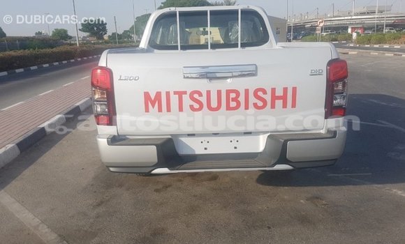 Buy Import Mitsubishi L200 White Car in Import - Dubai in Anse-la-Raye Buy Import Mitsubishi L200 White Car in Import - Dubai in Anse-la-Raye
