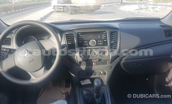 Buy Import Mitsubishi L200 White Car in Import - Dubai in Anse-la-Raye Buy Import Mitsubishi L200 White Car in Import - Dubai in Anse-la-Raye