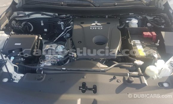 Buy Import Mitsubishi L200 White Car in Import - Dubai in Anse-la-Raye Buy Import Mitsubishi L200 White Car in Import - Dubai in Anse-la-Raye