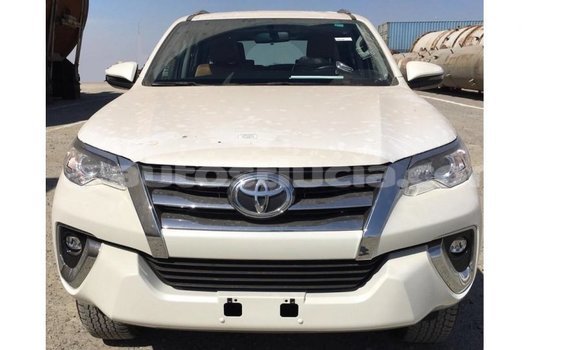 Buy Import Toyota Fortuner White Car in Import - Dubai in Anse-la-Raye Buy Import Toyota Fortuner White Car in Import - Dubai in Anse-la-Raye