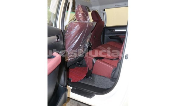 Buy Import Toyota Hilux White Car in Import - Dubai in Anse-la-Raye Buy Import Toyota Hilux White Car in Import - Dubai in Anse-la-Raye