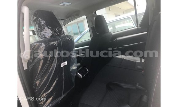 Buy Import Toyota Hilux White Car in Import - Dubai in Anse-la-Raye Buy Import Toyota Hilux White Car in Import - Dubai in Anse-la-Raye