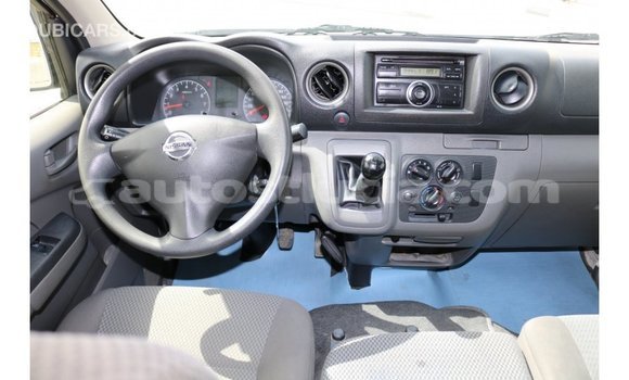 Acheter Import Voiture Nissan Urvan Blanc à Import - Dubai, Anse-la-Raye