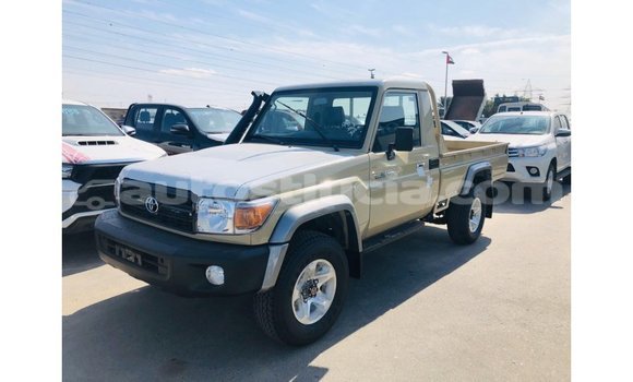 Buy Import Toyota Land Cruiser Beige Car in Import - Dubai in Anse-la-Raye Buy Import Toyota Land Cruiser Beige Car in Import - Dubai in Anse-la-Raye