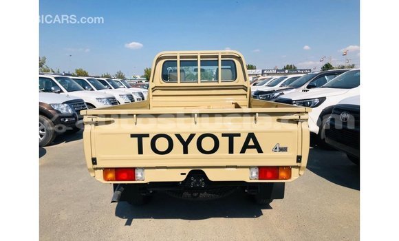 Buy Import Toyota Land Cruiser Beige Car in Import - Dubai in Anse-la-Raye Buy Import Toyota Land Cruiser Beige Car in Import - Dubai in Anse-la-Raye
