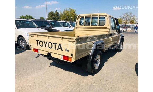 Buy Import Toyota Land Cruiser Beige Car in Import - Dubai in Anse-la-Raye Buy Import Toyota Land Cruiser Beige Car in Import - Dubai in Anse-la-Raye