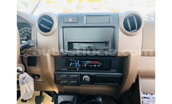 Buy Import Toyota Land Cruiser Beige Car in Import - Dubai in Anse-la-Raye Buy Import Toyota Land Cruiser Beige Car in Import - Dubai in Anse-la-Raye
