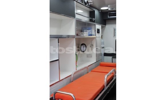 Buy Import Toyota Hiace White Car in Import - Dubai in Anse-la-Raye Buy Import Toyota Hiace White Car in Import - Dubai in Anse-la-Raye