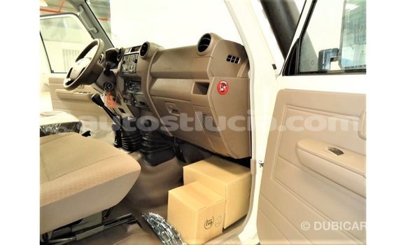 Buy Import Toyota Land Cruiser White Car in Import - Dubai in Anse-la-Raye Buy Import Toyota Land Cruiser White Car in Import - Dubai in Anse-la-Raye