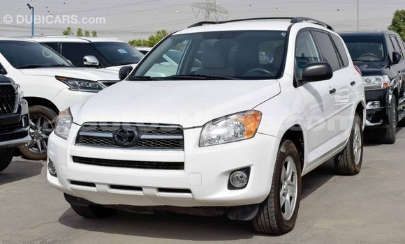 Buy Import Toyota HiAce White Truck in Import - Dubai in Anse-la-Raye Buy Import Toyota HiAce White Truck in Import - Dubai in Anse-la-Raye