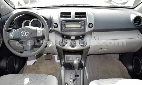 Buy Import Toyota HiAce White Truck in Import - Dubai in Anse-la-Raye Buy Import Toyota HiAce White Truck in Import - Dubai in Anse-la-Raye