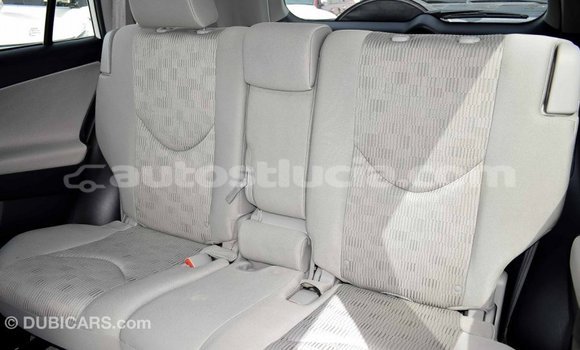 Buy Import Toyota HiAce White Truck in Import - Dubai in Anse-la-Raye Buy Import Toyota HiAce White Truck in Import - Dubai in Anse-la-Raye