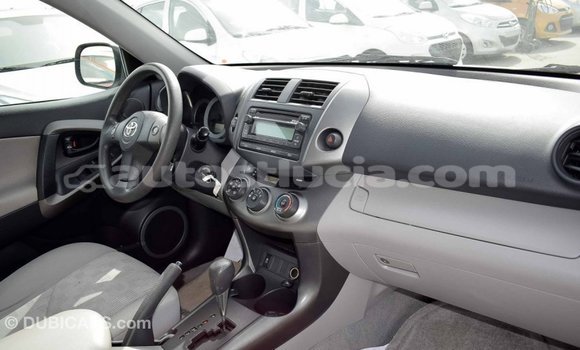 Buy Import Toyota HiAce White Truck in Import - Dubai in Anse-la-Raye Buy Import Toyota HiAce White Truck in Import - Dubai in Anse-la-Raye