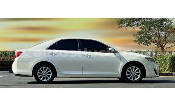 Buy Import Toyota Camry White Car in Import - Dubai in Anse-la-Raye Buy Import Toyota Camry White Car in Import - Dubai in Anse-la-Raye