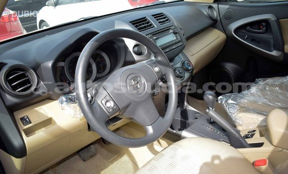 Buy Import Toyota HiAce Other Truck in Import - Dubai in Anse-la-Raye Buy Import Toyota HiAce Other Truck in Import - Dubai in Anse-la-Raye