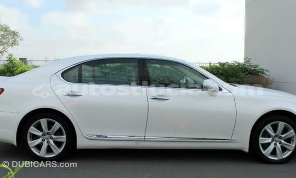 Buy Import Lexus LS White Car in Import - Dubai in Anse-la-Raye Buy Import Lexus LS White Car in Import - Dubai in Anse-la-Raye