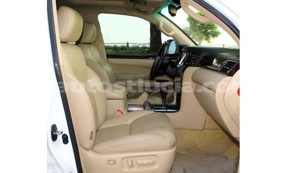 Buy Import Lexus LX White Car in Import - Dubai in Anse-la-Raye Buy Import Lexus LX White Car in Import - Dubai in Anse-la-Raye
