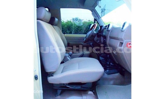 Buy Import Toyota Land Cruiser Beige Car in Import - Dubai in Anse-la-Raye Buy Import Toyota Land Cruiser Beige Car in Import - Dubai in Anse-la-Raye