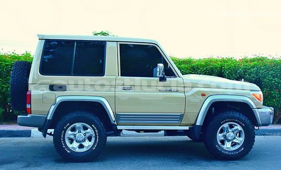 Buy Import Toyota Land Cruiser Beige Car in Import - Dubai in Anse-la-Raye Buy Import Toyota Land Cruiser Beige Car in Import - Dubai in Anse-la-Raye