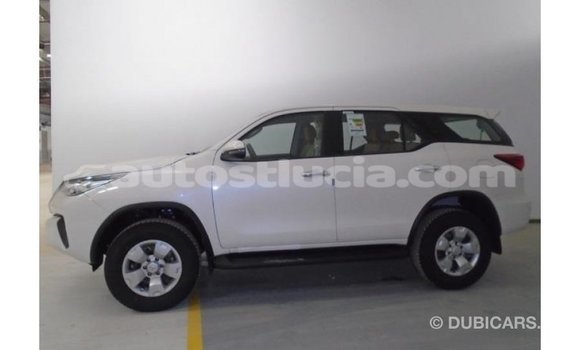 Buy Import Toyota Fortuner White Car in Import - Dubai in Anse-la-Raye Buy Import Toyota Fortuner White Car in Import - Dubai in Anse-la-Raye